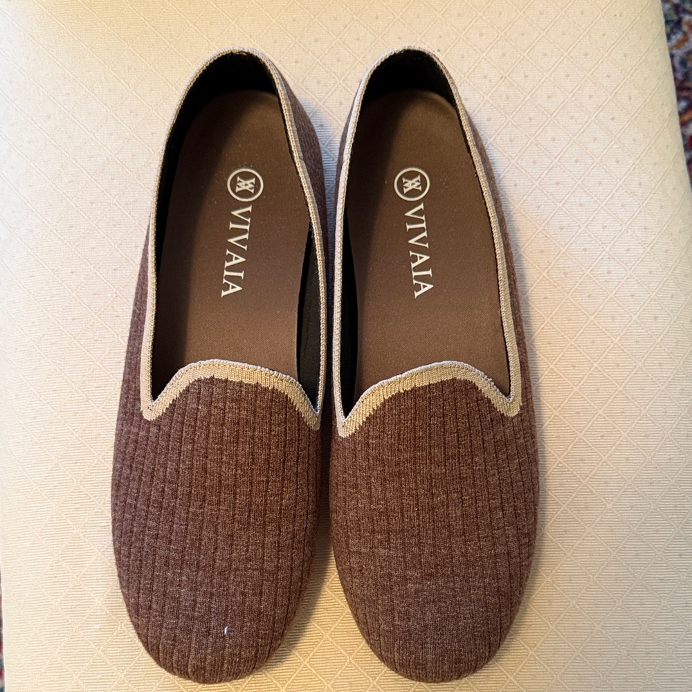 VIVAIA Women's Tan Loafers